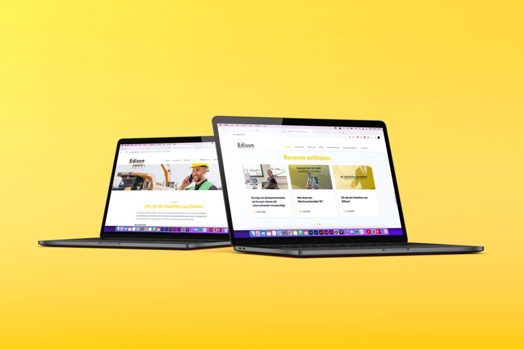 Dit is een mockup van 2 laptops met daarop een blogpagina en de homepage met een verzameling van blogs. Deze staan beide op de website van Edison Project Managment.